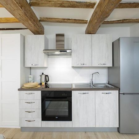 Luxury Suite In The Center I Private Patio & Kitchen Bologna Bagian luar foto